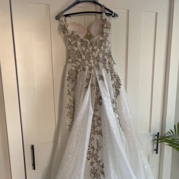 Galia Lahav Aelin Wedding Dress - Picture 9 of 10